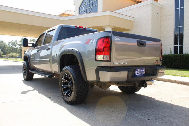 Used 2013 GMC Sierra 2500 Denali w/ Suspension Package, Off-Road AWD/4WD image 13