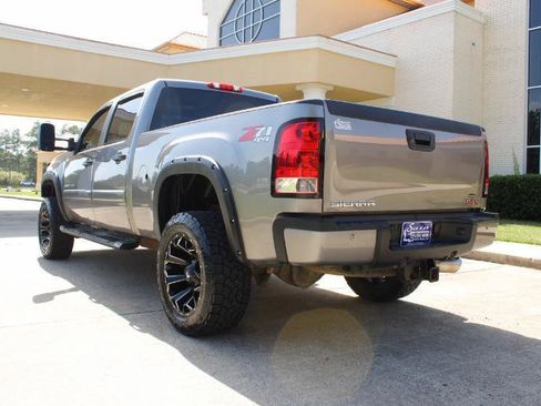 Used 2013 GMC Sierra 2500 Denali w/ Suspension Package, Off-Road AWD/4WD image 13