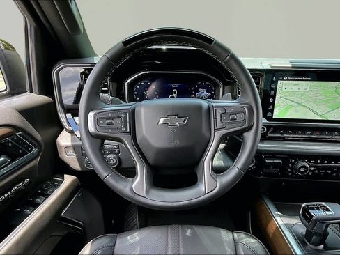 Used 2024 Chevrolet Silverado 1500 High Country w/ Midnight Edition AWD/4WD image 8