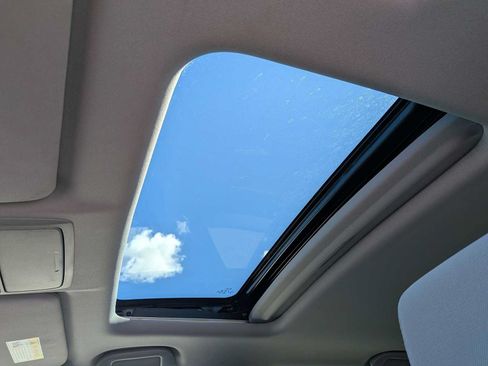 Used 2019 Honda CR-V EX image 17