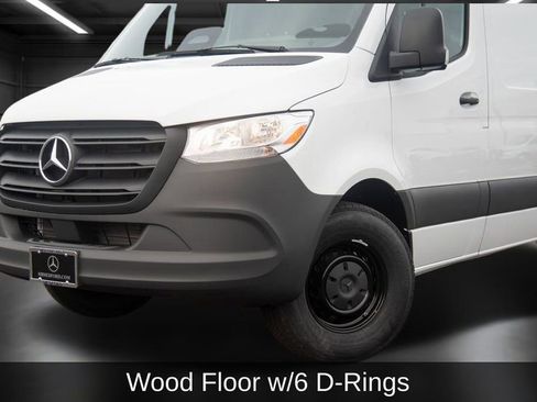 Used 2025 Mercedes-Benz Sprinter 2500 image 17