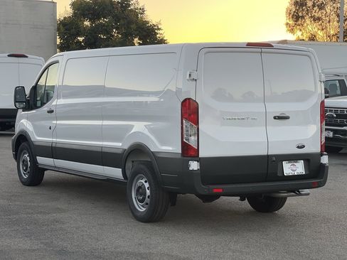 New 2025 Ford Transit 150 Low Roof w/ Load Area Protection Package RWD image 4