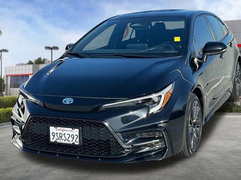 Certified 2023 Toyota Corolla SE FWD image 3