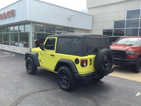 Certified 2022 Jeep Wrangler Sport AWD/4WD image 4