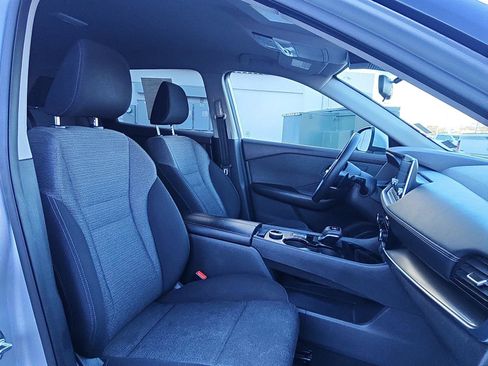 Used 2021 Nissan Rogue SV image 23