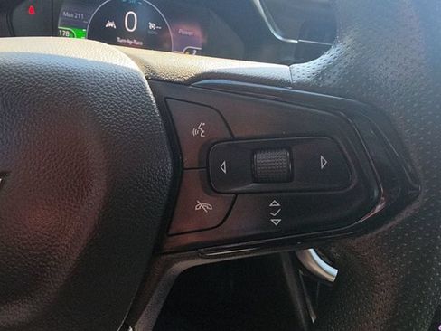 Used 2023 Chevrolet Bolt EUV LT w/ Driver Confidence Package FWD image 32