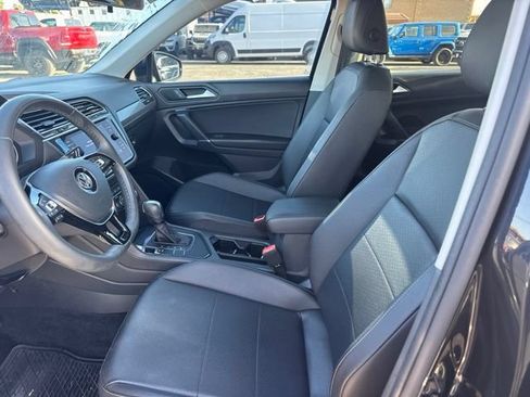 Used 2020 Volkswagen Tiguan SE R-Line FWD image 6