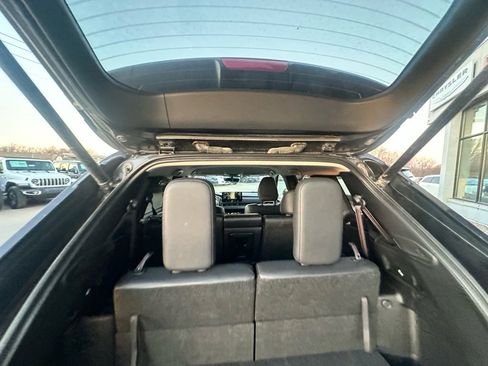 Used 2025 Mitsubishi Outlander SE image 36