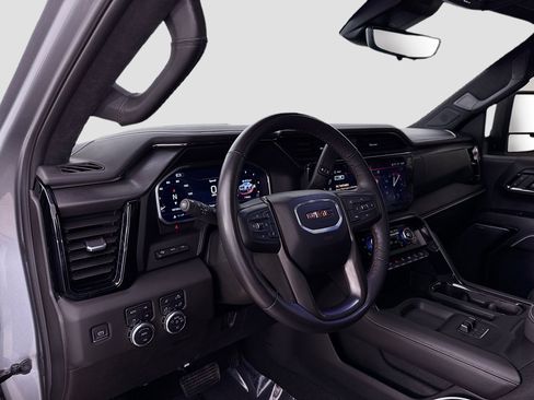 Used 2024 GMC Sierra 2500 AT4X image 9