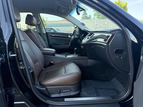 Used 2012 Hyundai Genesis 3.8 image 13