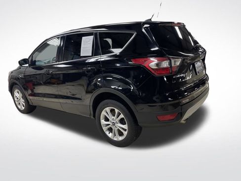 Used 2017 Ford Escape SE image 5