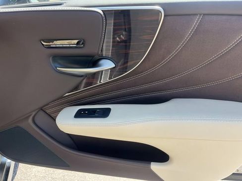 Used 2019 Lexus LS 500 w/ Interior Upgrade Package RWD image 25