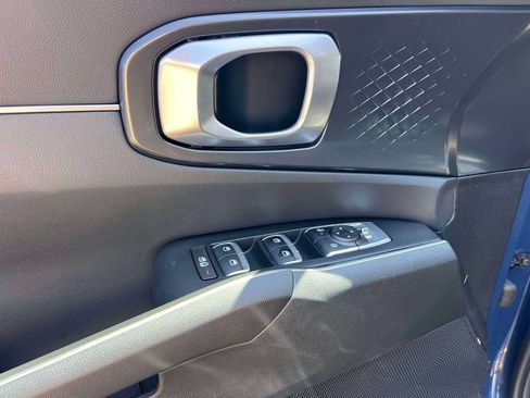 Certified 2025 Kia Sorento S AWD/4WD image 16