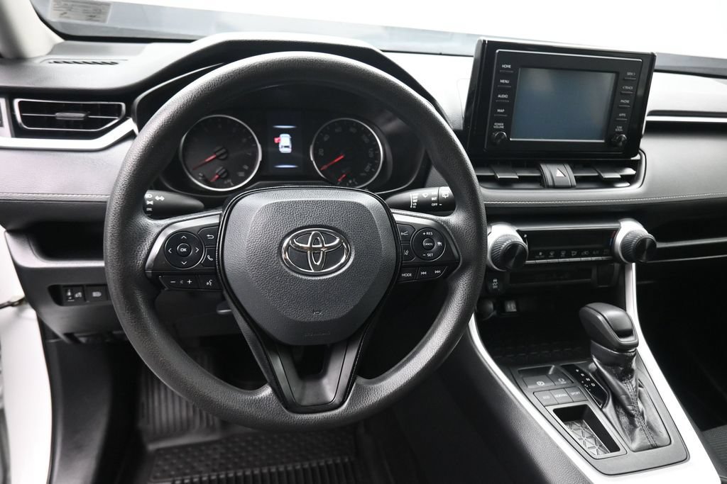 Used 2019 Toyota RAV4 LE FWD image 14