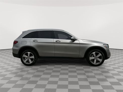 Used 2022 Mercedes-Benz GLC 300 4MATIC image 5