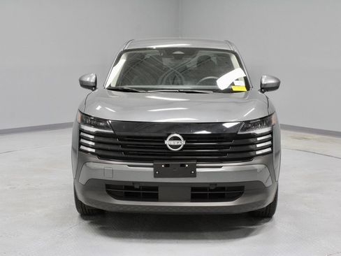 Certified 2025 Nissan Kicks SV AWD/4WD image 6