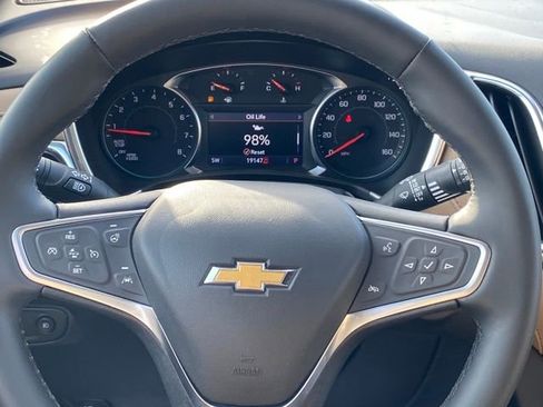 Certified 2023 Chevrolet Equinox Premier image 9