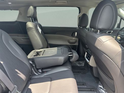 New 2025 Kia Carnival SX FWD image 40