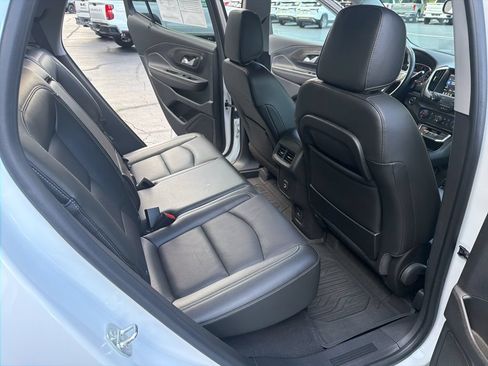 Used 2022 GMC Terrain SLT w/ Tech Package AWD/4WD image 15
