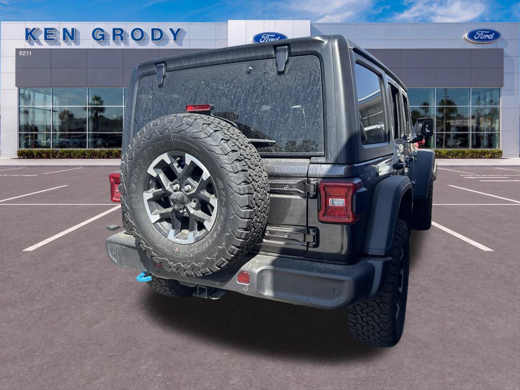 Used 2025 Jeep Wrangler Unlimited Rubicon 4xe w/ Safety Group AWD/4WD image 4