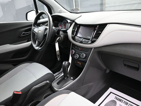 Certified 2020 Chevrolet Trax LS image 26