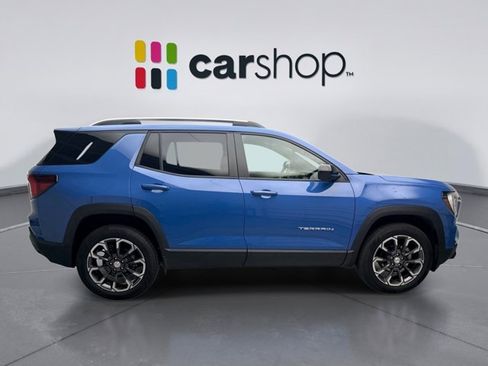 Used 2025 GMC Terrain Elevation w/ Elevation Premium Package AWD/4WD image 6