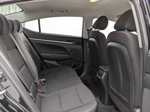 Used 2019 Hyundai Elantra SE w/ Cargo Package image 18