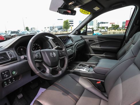 Used 2025 Honda Ridgeline TrailSport image 10