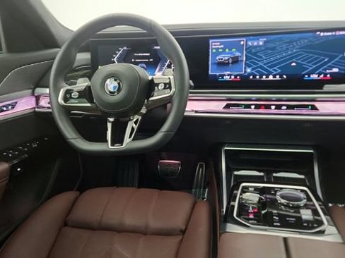 Used 2026 BMW 740i w/ Premium Package RWD image 69