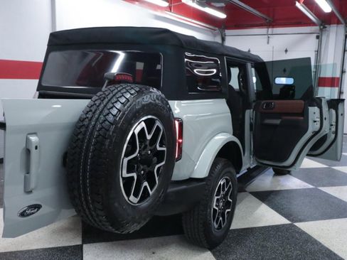 Used 2022 Ford Bronco Outer Banks AWD/4WD image 28