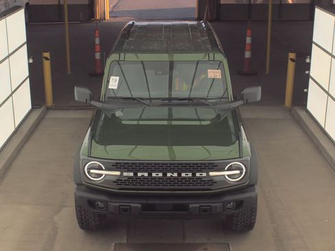 Used 2025 Ford Bronco Badlands AWD/4WD image 6