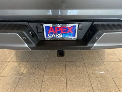 Used 2022 Ford F150 Lariat AWD/4WD image 6