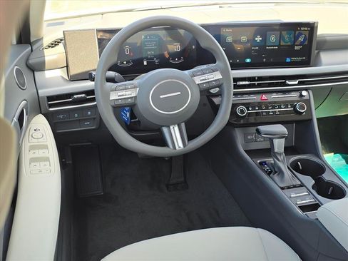 New 2026 Hyundai Sonata SE FWD image 13