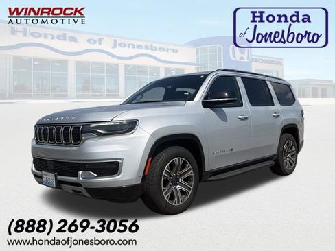 Used 2024 Jeep Wagoneer Series II w/ Flexible Seating Group AWD/4WD image 1