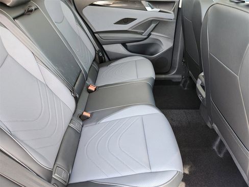 New 2026 Volkswagen Tiguan SE image 21