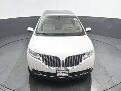 Used 2015 Lincoln MKX AWD w/ Equipment Group 102A image 27