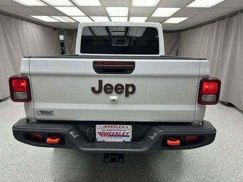 Used 2023 Jeep Gladiator Mojave w/ Cold Weather Group AWD/4WD image 3