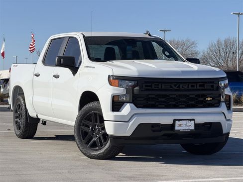 New 2026 Chevrolet Silverado 1500 Custom image 2