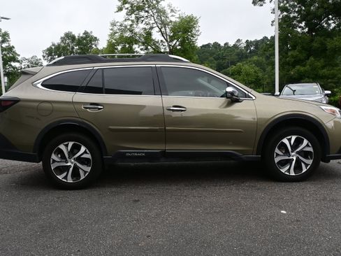 Used 2021 Subaru Outback Touring XT AWD/4WD image 10
