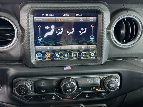 Used 2023 Jeep Wrangler Unlimited Sahara AWD/4WD image 23