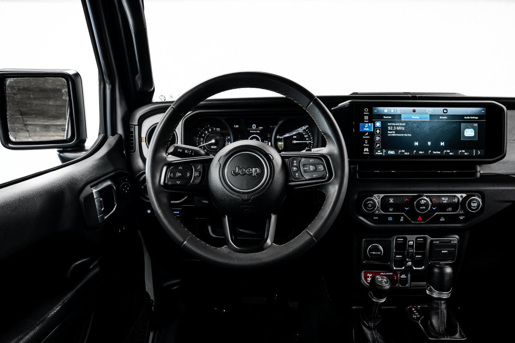 Used 2024 Jeep Wrangler Unlimited AWD/4WD image 22