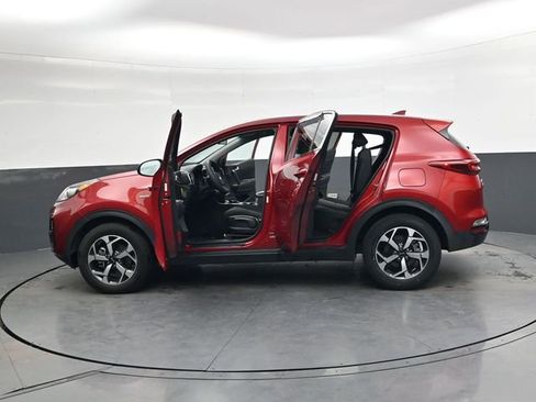 Used 2022 Kia Sportage LX image 44