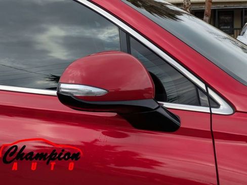 Used 2020 Hyundai Santa Fe SEL w/ Convenience + Premium Package image 14