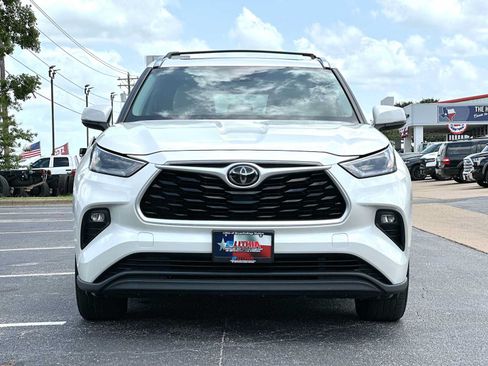 Used 2021 Toyota Highlander XLE FWD image 10