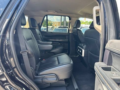 Used 2024 Ford Expedition XLT AWD/4WD image 20