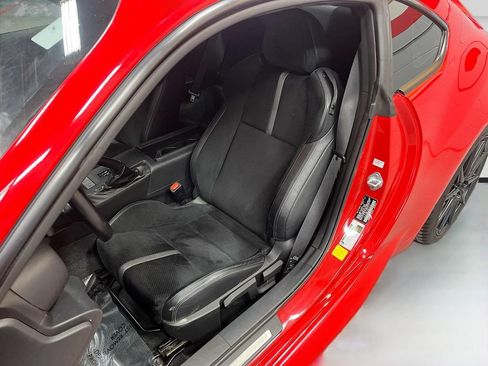 Used 2022 Toyota GR86 Premium RWD image 18
