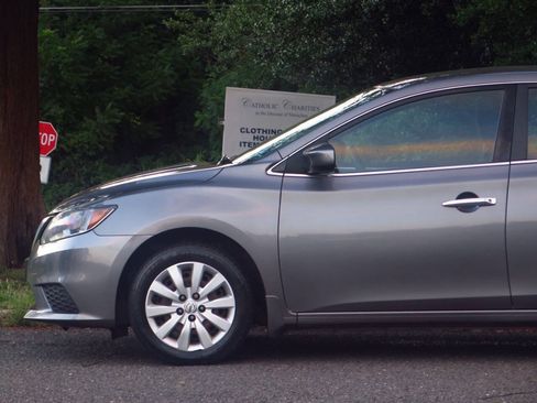 Used 2016 Nissan Sentra S FWD image 25