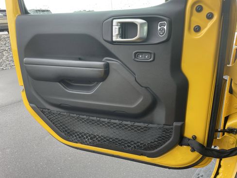 Used 2020 Jeep Wrangler Unlimited Rubicon w/ Dual Top Group image 15