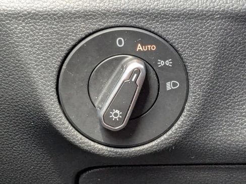 Used 2025 Volkswagen Jetta Sport FWD image 29