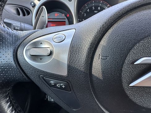 Used 2014 Nissan 370Z Roadster image 23